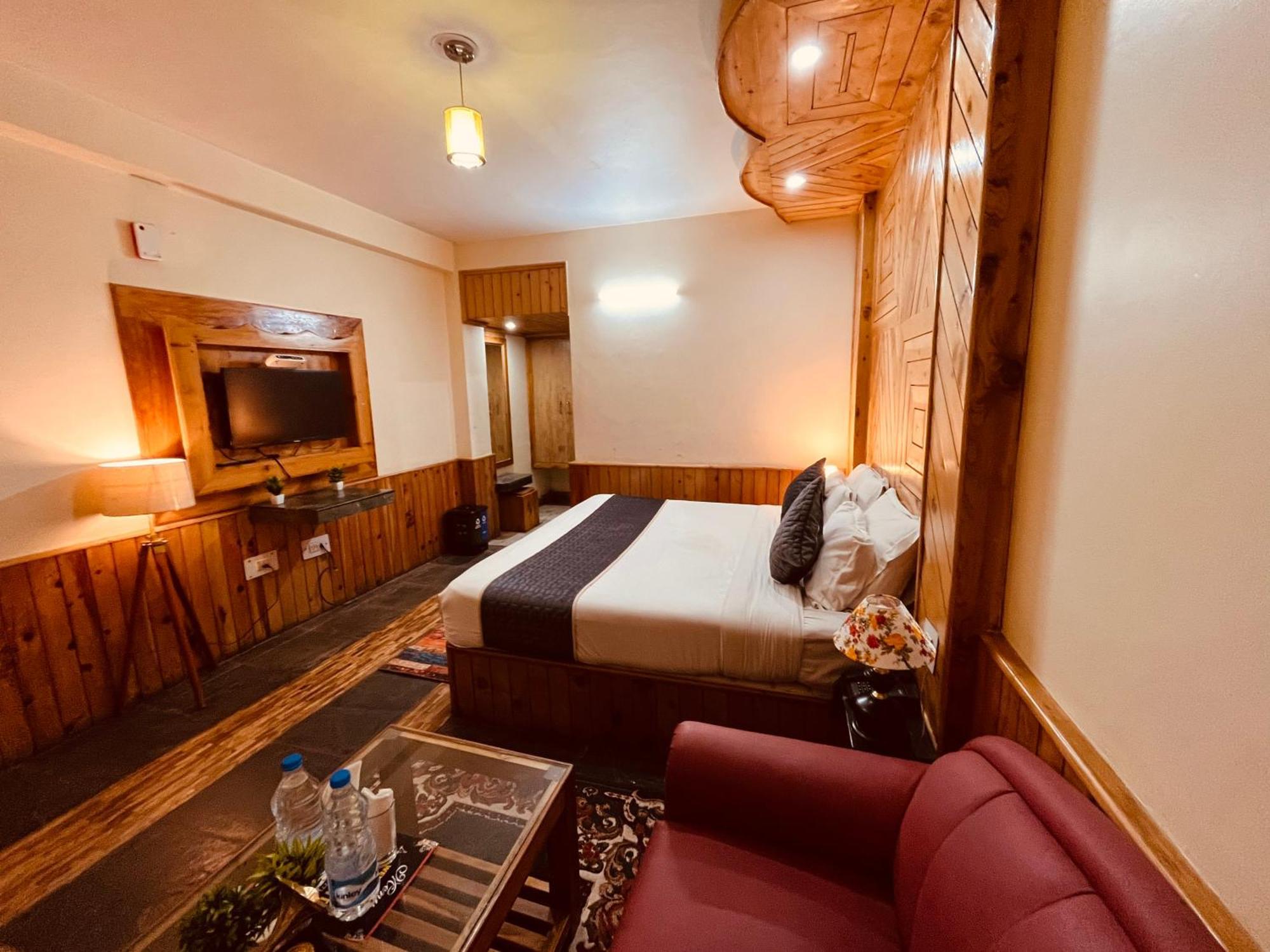 Hotel Hollywood Manali - Scenic River & Mountain View With Premium Rooms Exterior foto