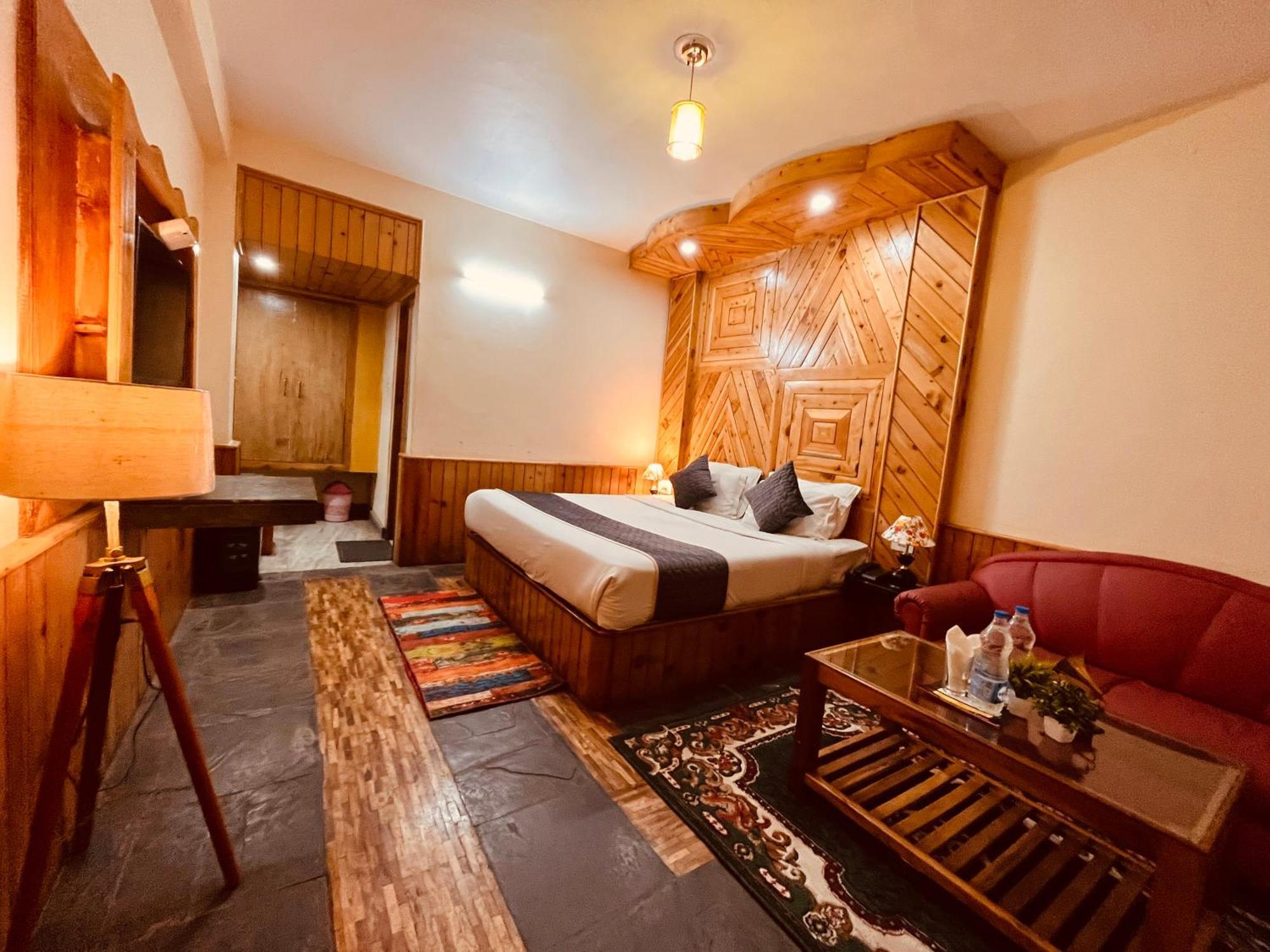 Hotel Hollywood Manali - Scenic River & Mountain View With Premium Rooms Exterior foto